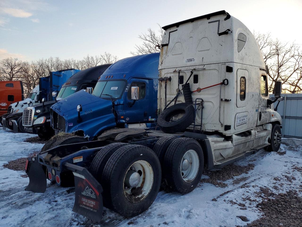 2016 Freightliner Cascadia 125 Semi Truck