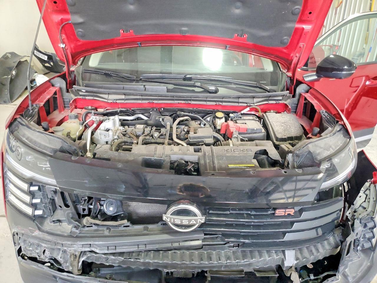 2025 Nissan Kicks sr