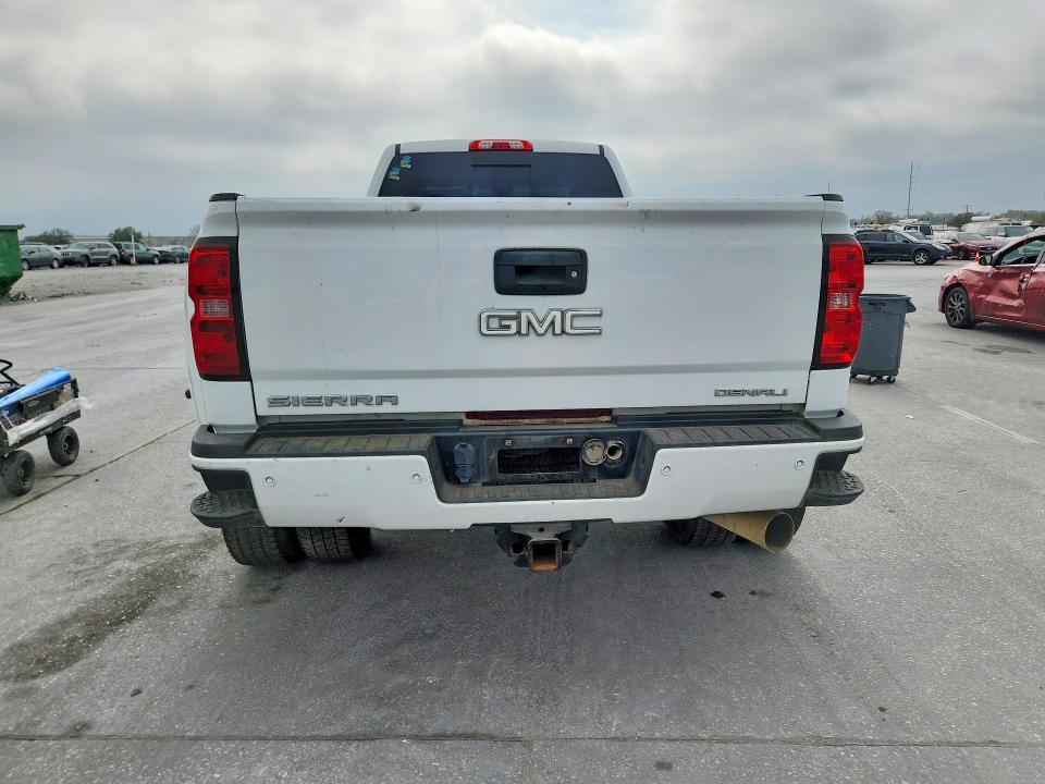 2018 GMC Sierra K3500 Denali