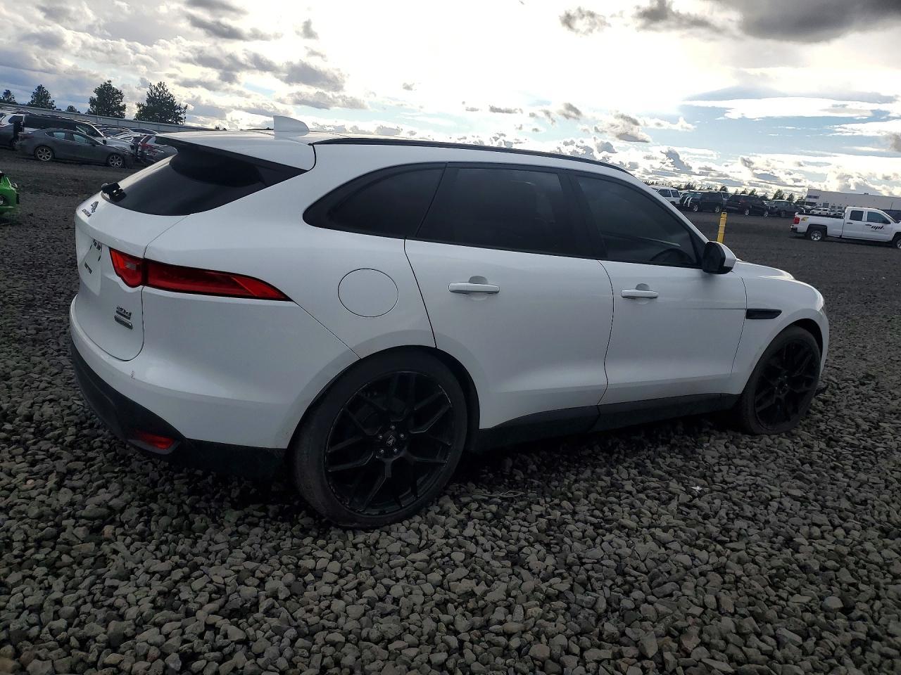 2017 Jaguar F-pace Premium