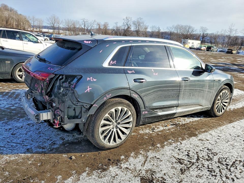 2019 Audi E-tron Prestige