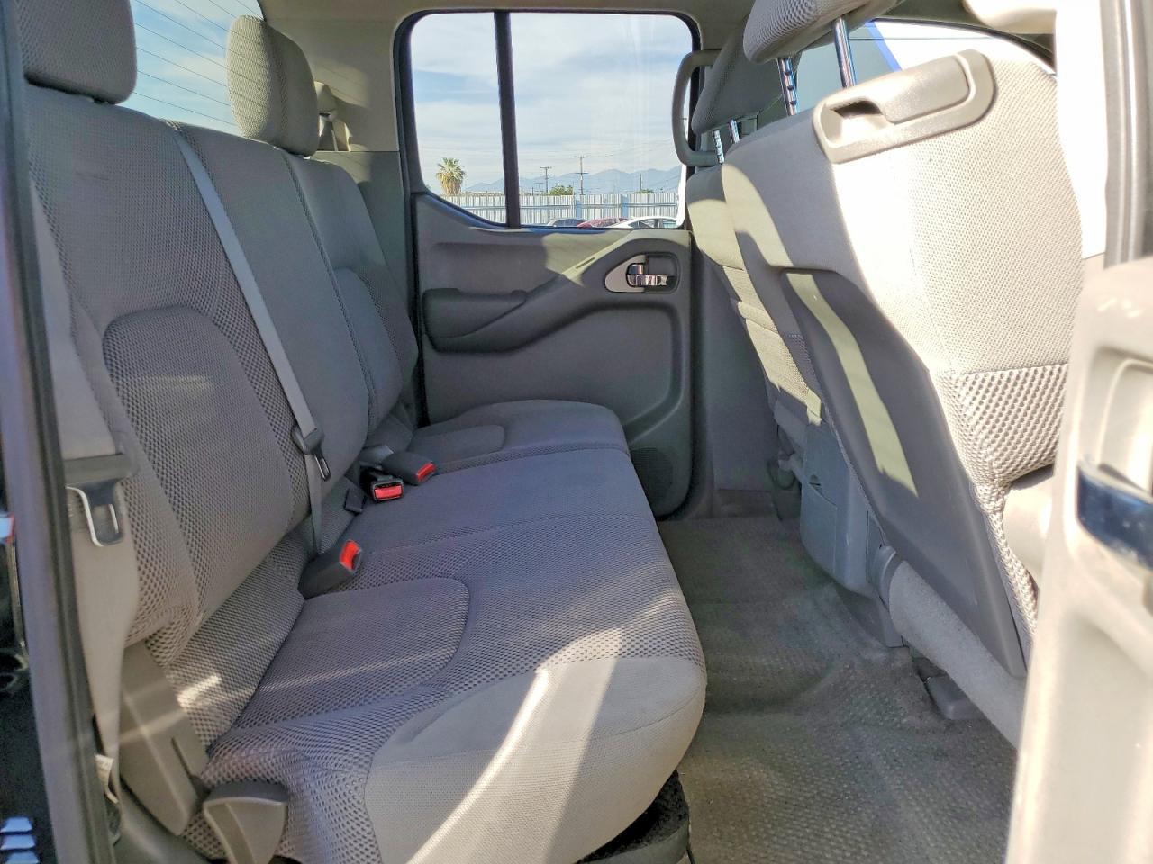 2010 Nissan Frontier SE V6