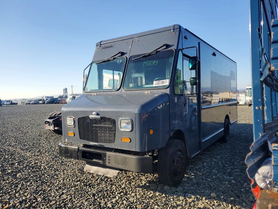 2020 Freightliner Mt 45G Delivery Truck