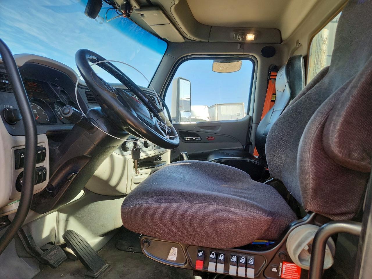 2018 Peterbilt 579 Semi Truck