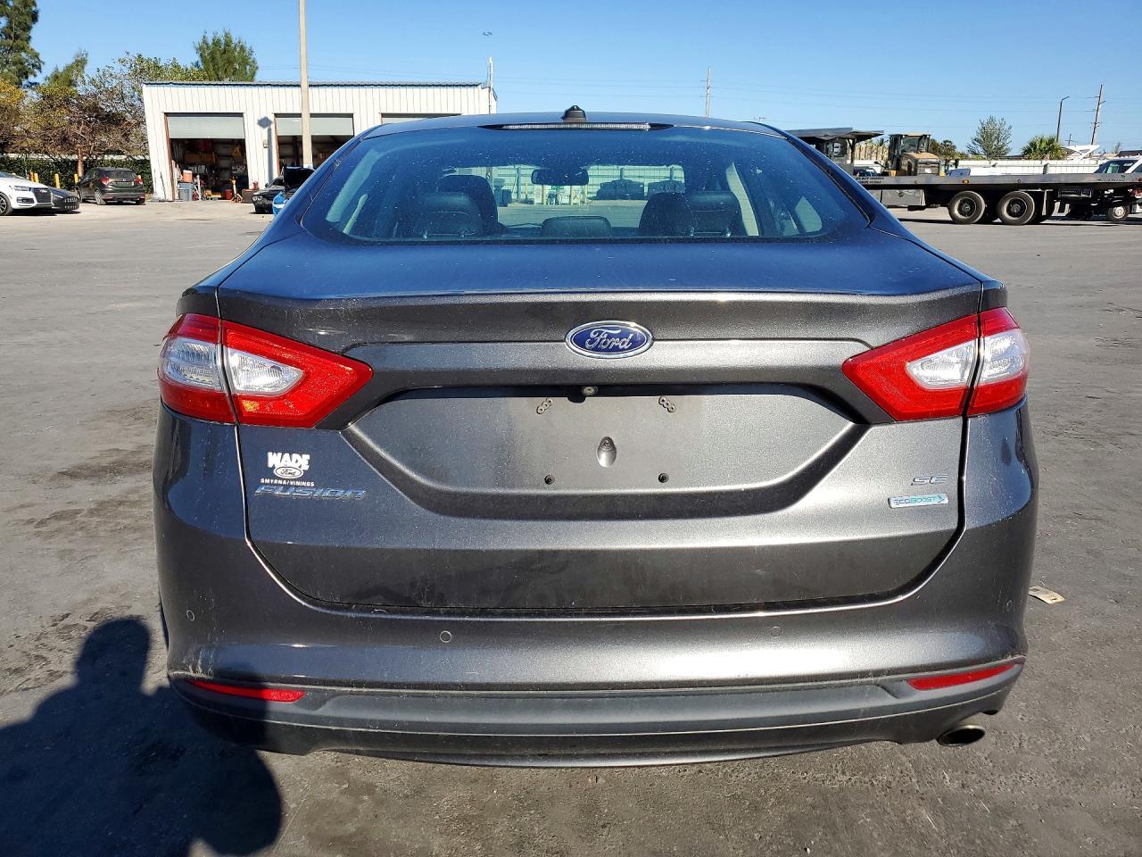 2016 Ford Fusion se