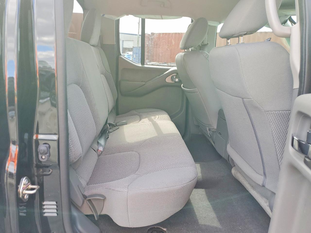 2019 Nissan Frontier s