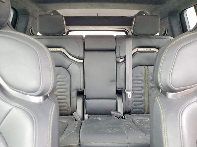 2023 Rivian R1S Adventure