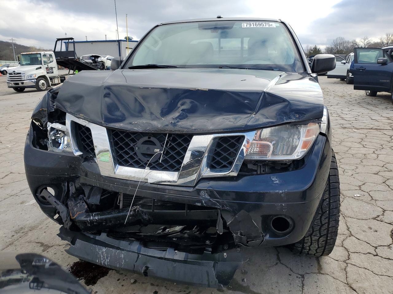 2017 Nissan Frontier SV