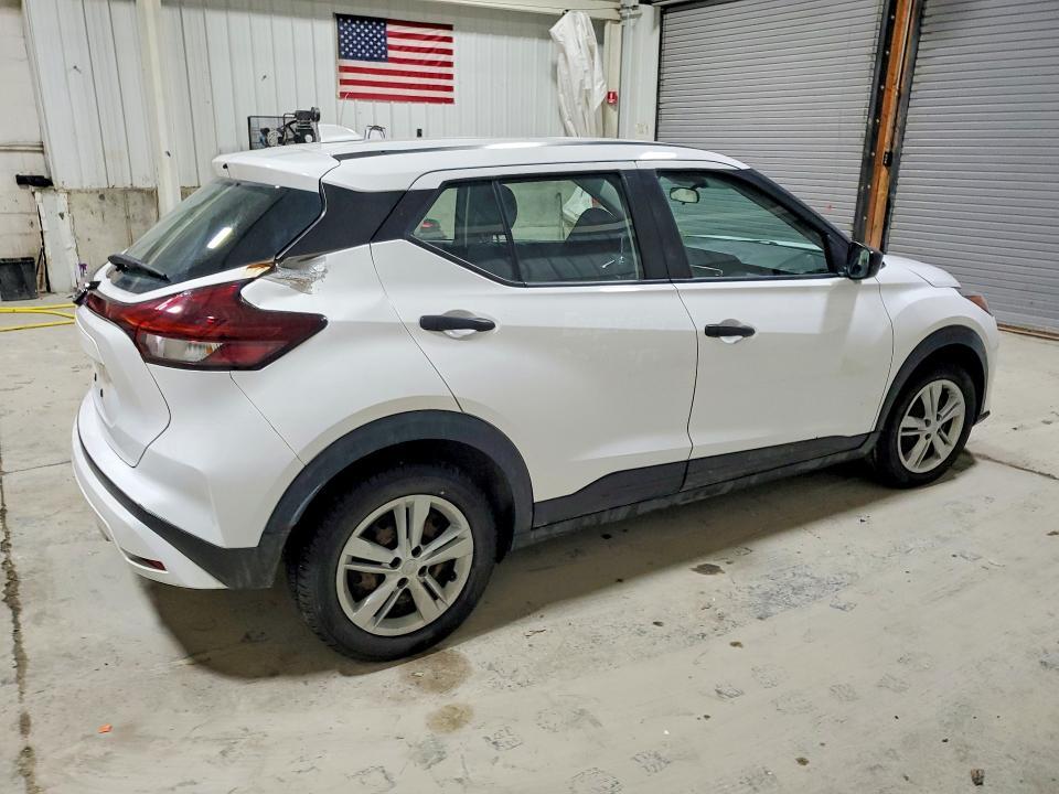2021 Nissan Kicks s