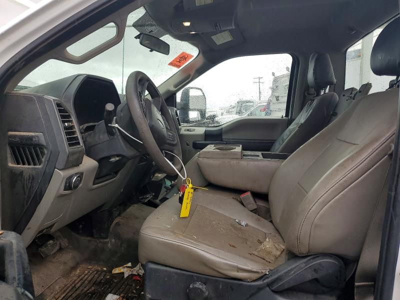 2017 Ford F350 Super Duty Utility / Service Truck