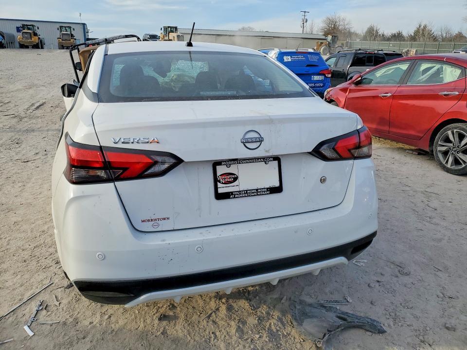 2025 Nissan Versa s