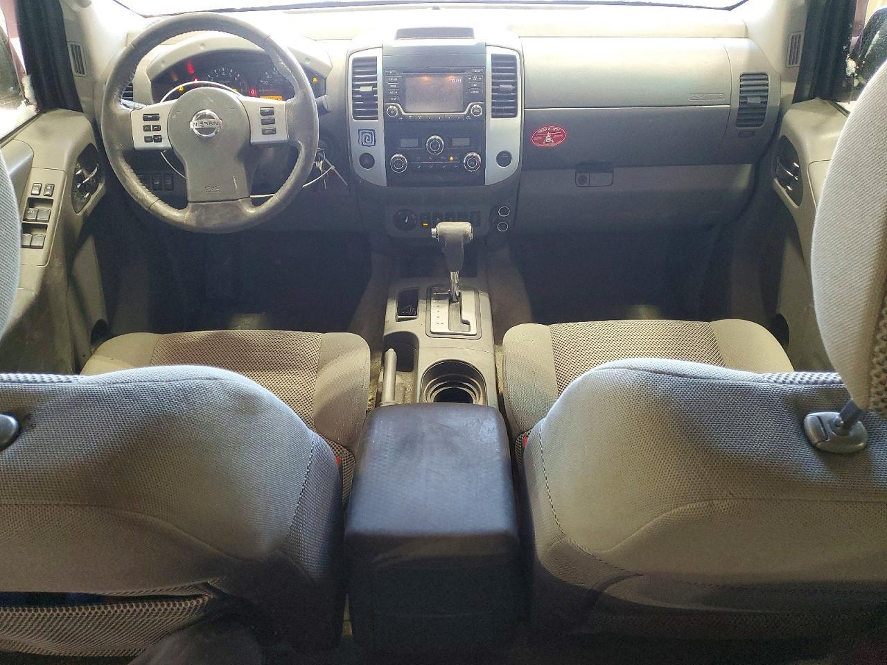 2016 Nissan Frontier sv
