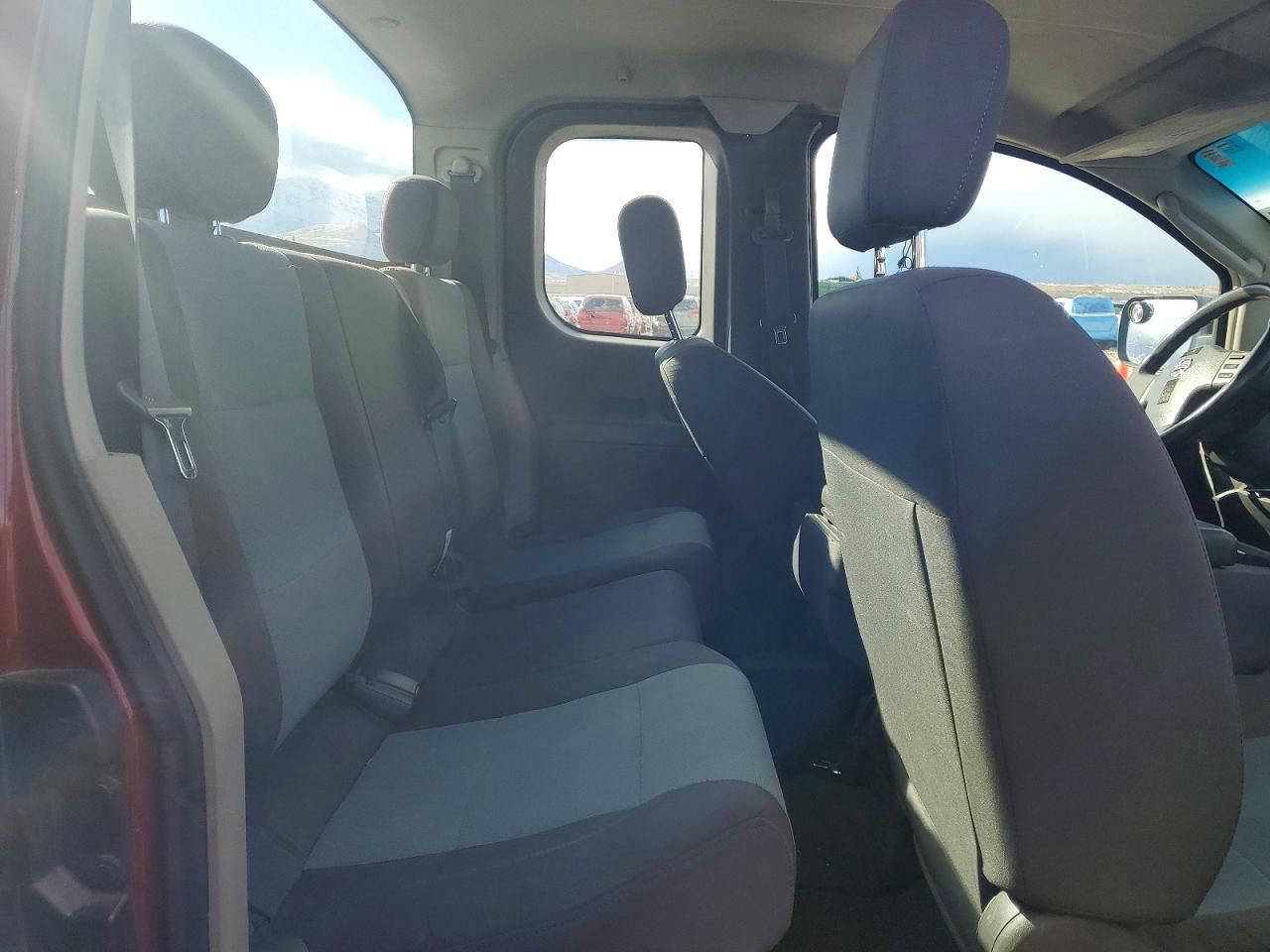 2004 Nissan Titan xe