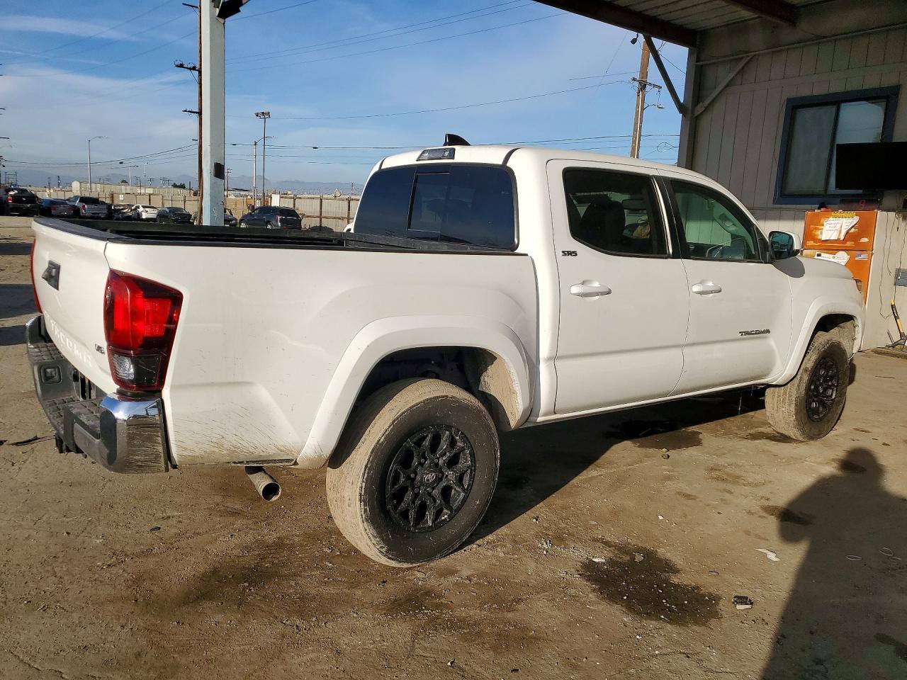 2022 Toyota Tacoma SR5 V6