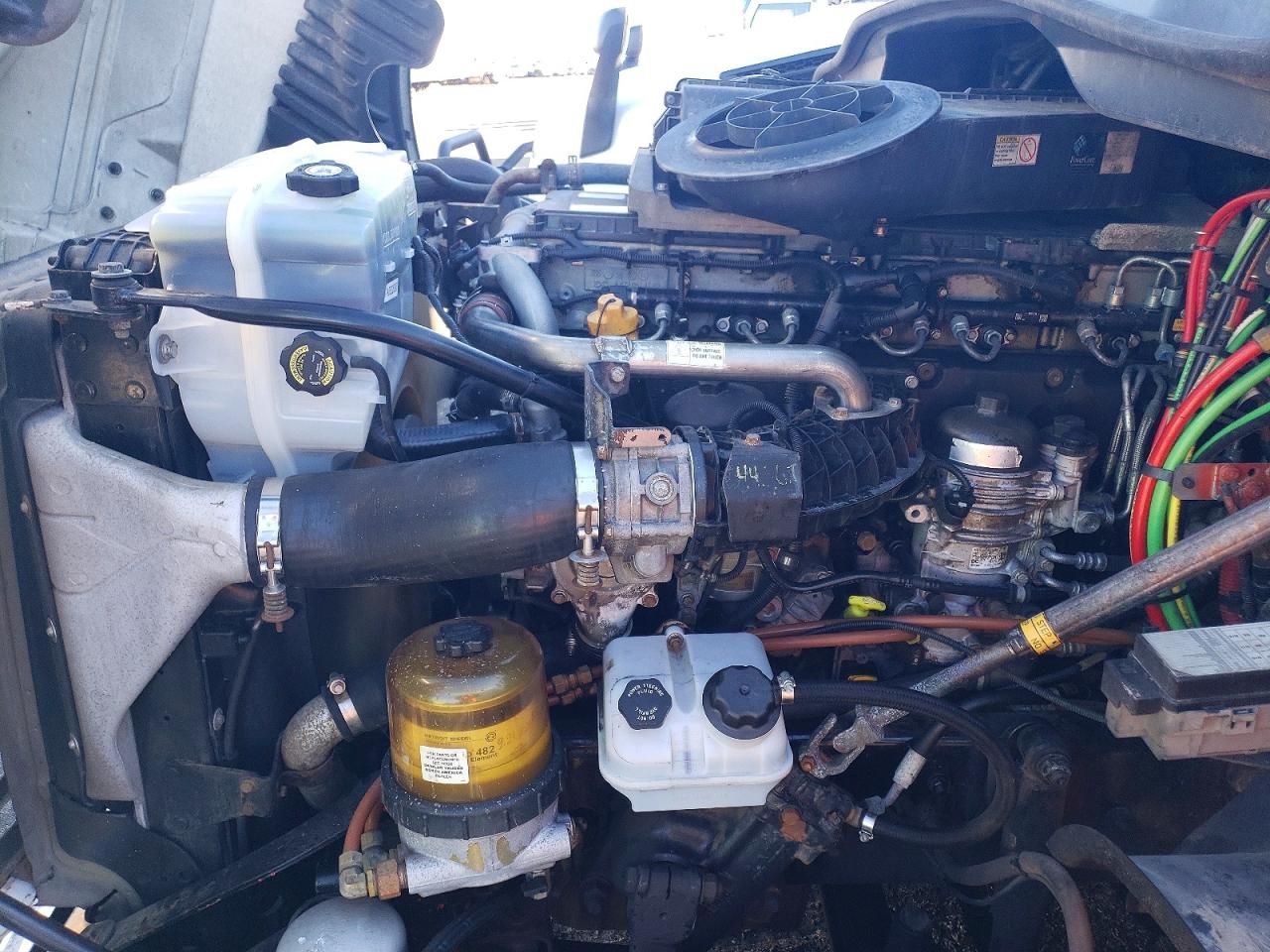 2015 Freightliner Cascadia Semi Truck