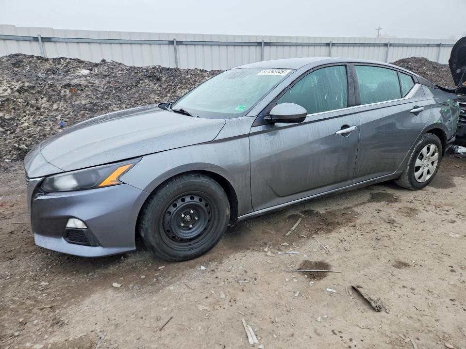 2022 Nissan Altima s