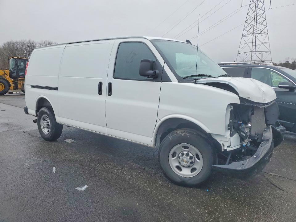 2025 Chevrolet Express G2500