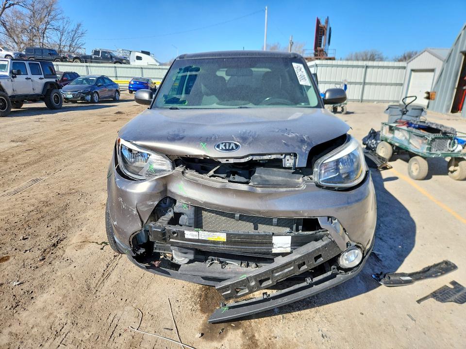 2016 KIA Soul +