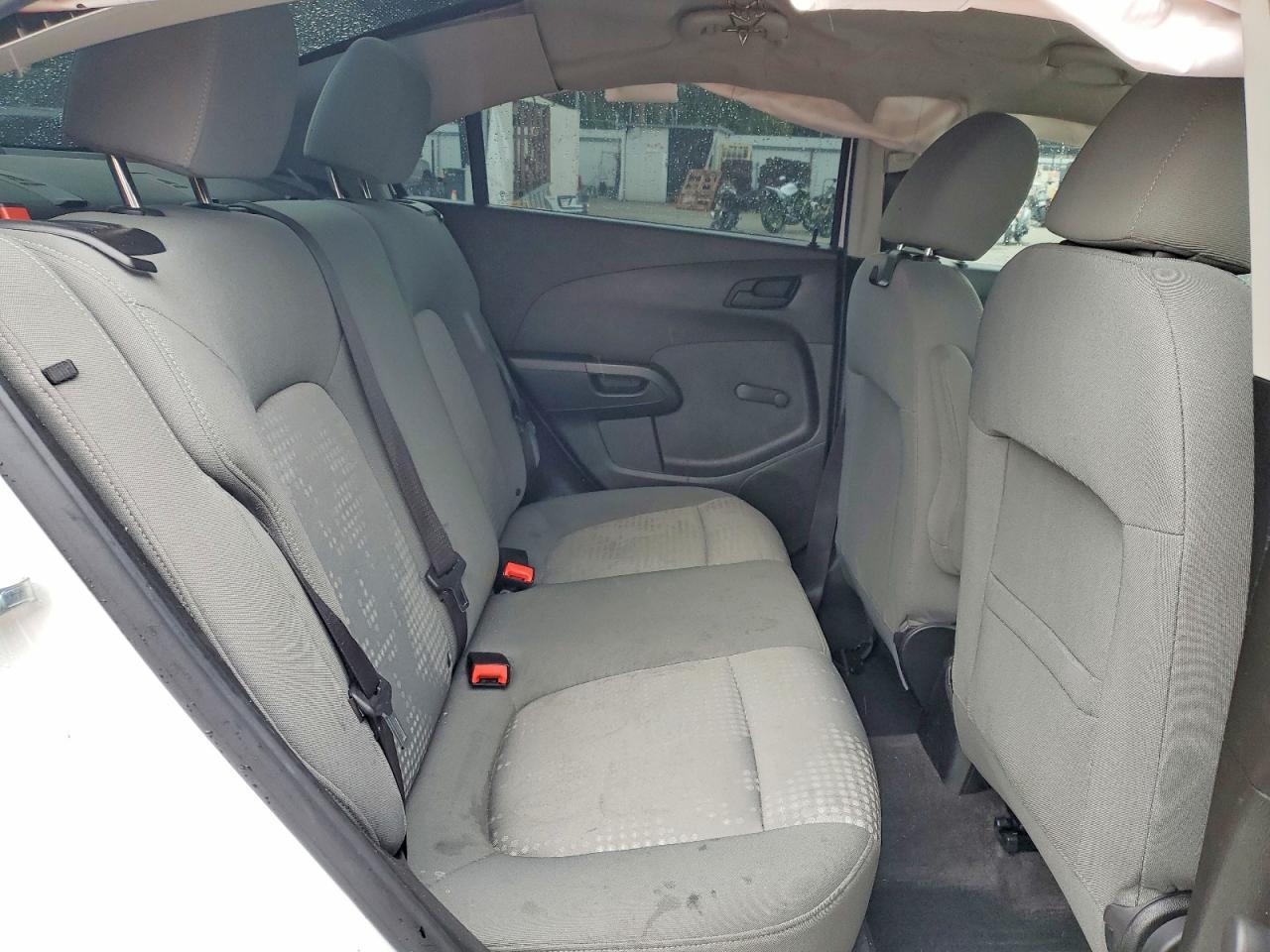 2018 Chevrolet Sonic ls