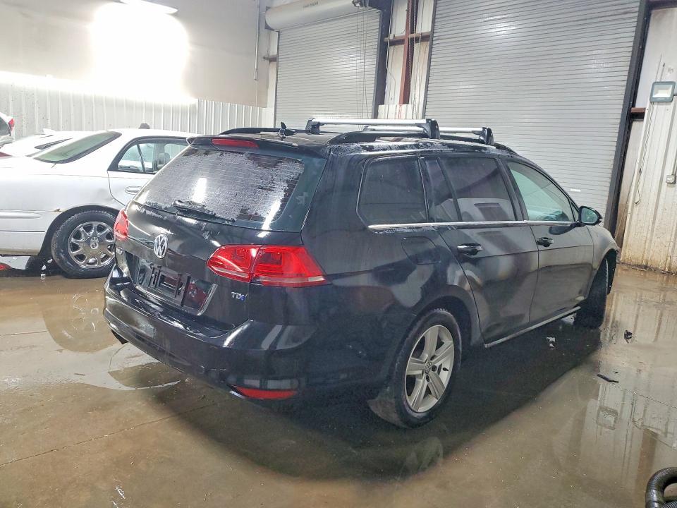 2015 Volkswagen Golf Sportwagen tdi s