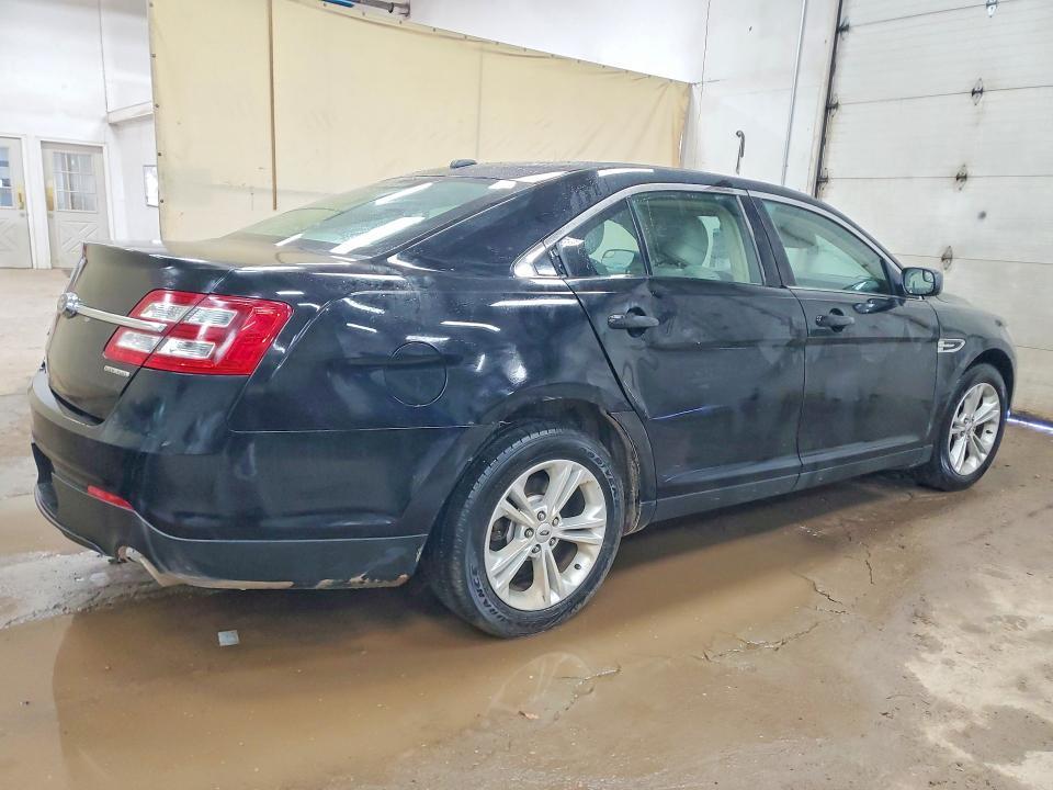 2018 Ford Taurus se