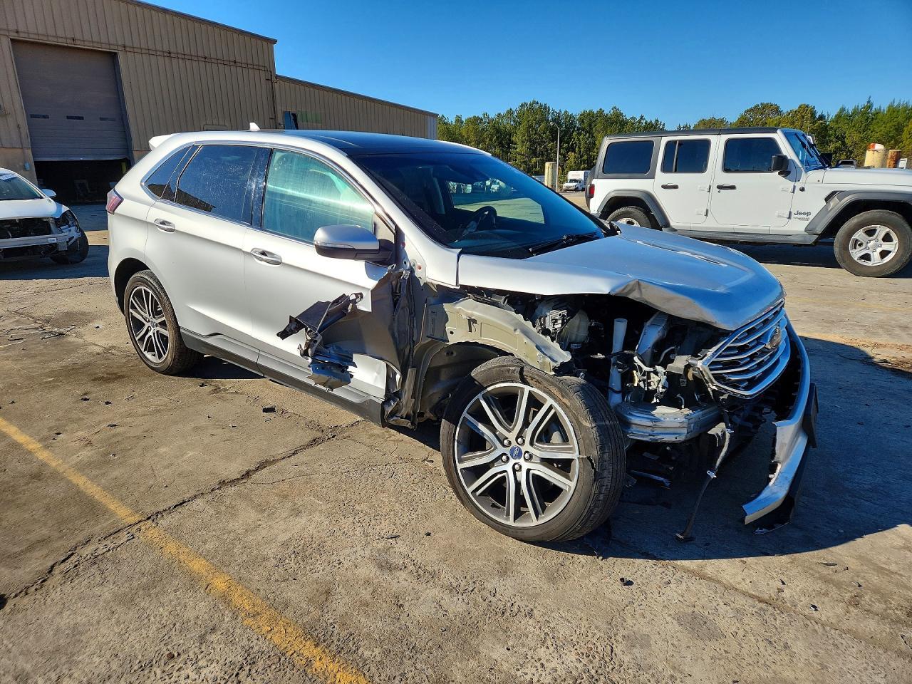 2019 Ford Edge Titanium
