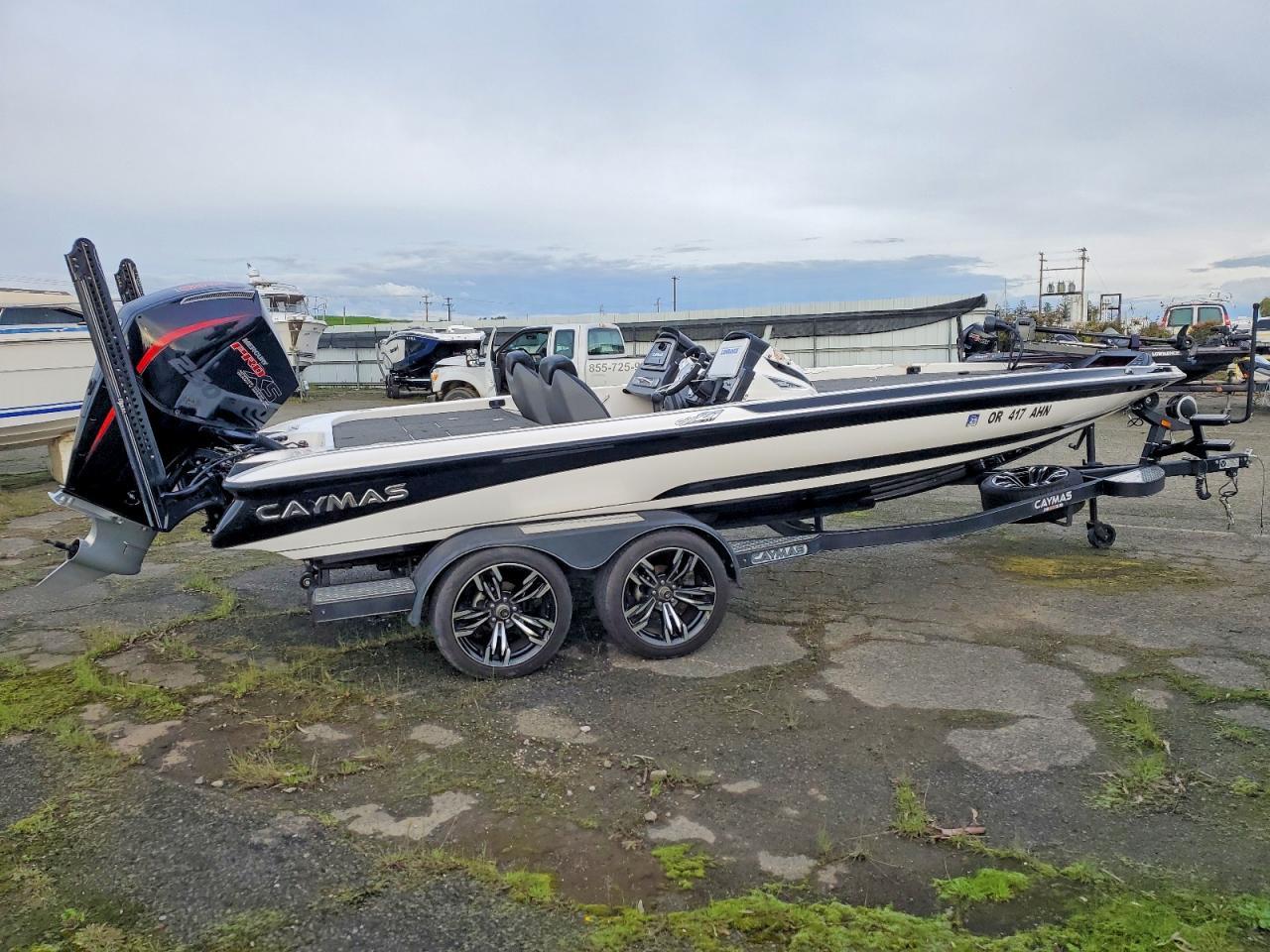 2022 Caymas Boat