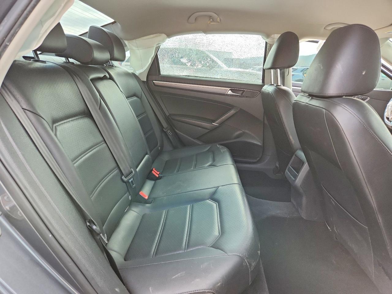 2018 Volkswagen Passat s