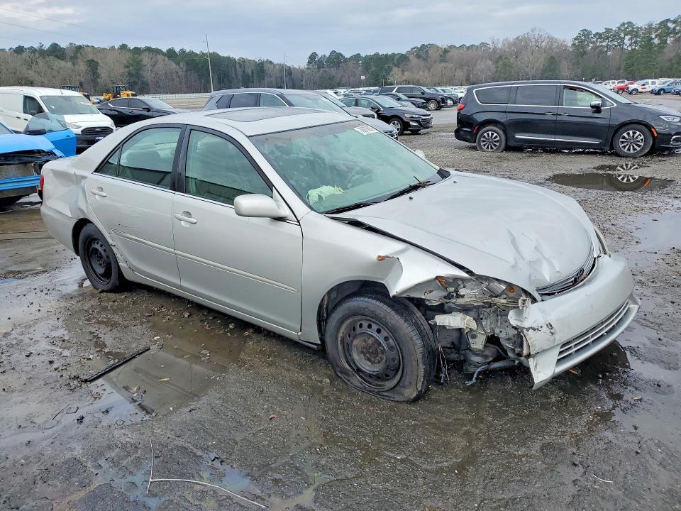 2005 Toyota Camry le
