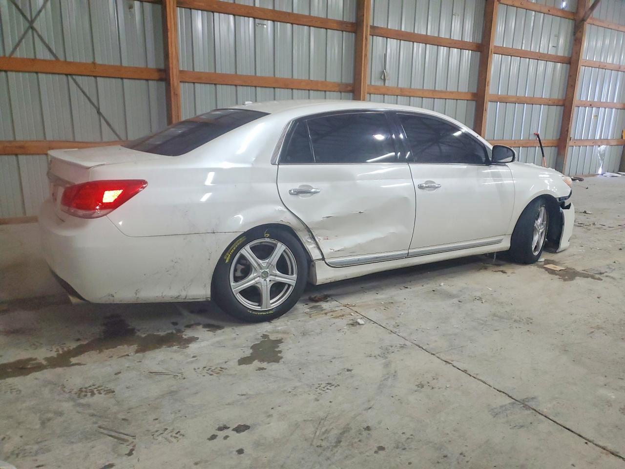 2011 Toyota Avalon Base