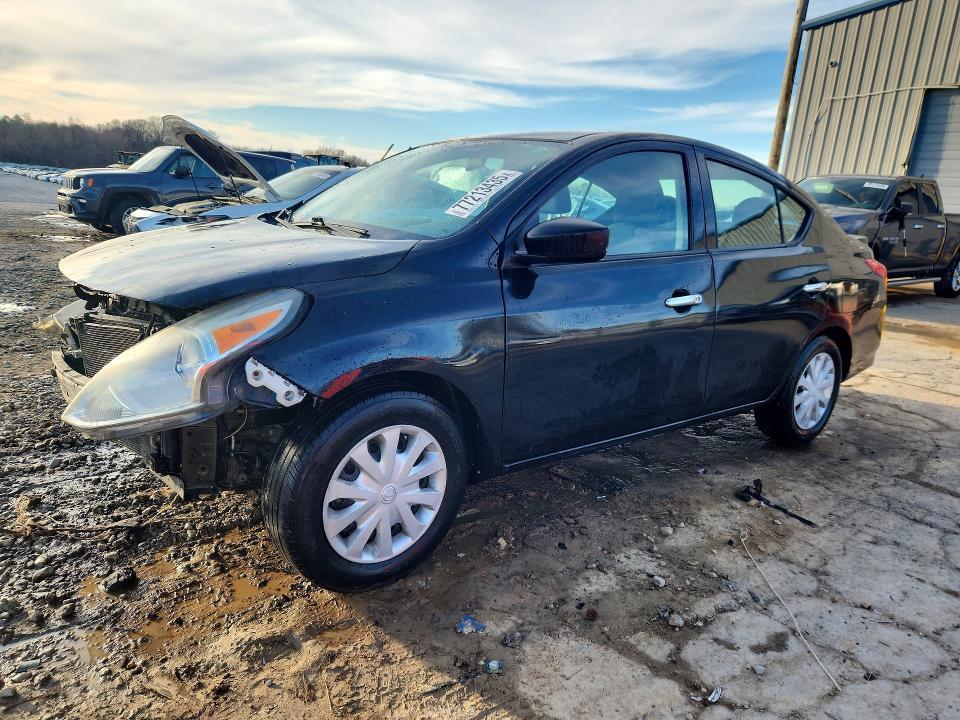 2016 Nissan Versa s