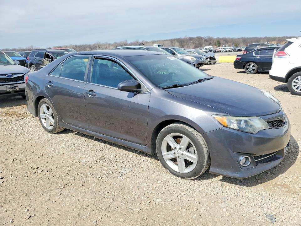 2013 Toyota Camry l