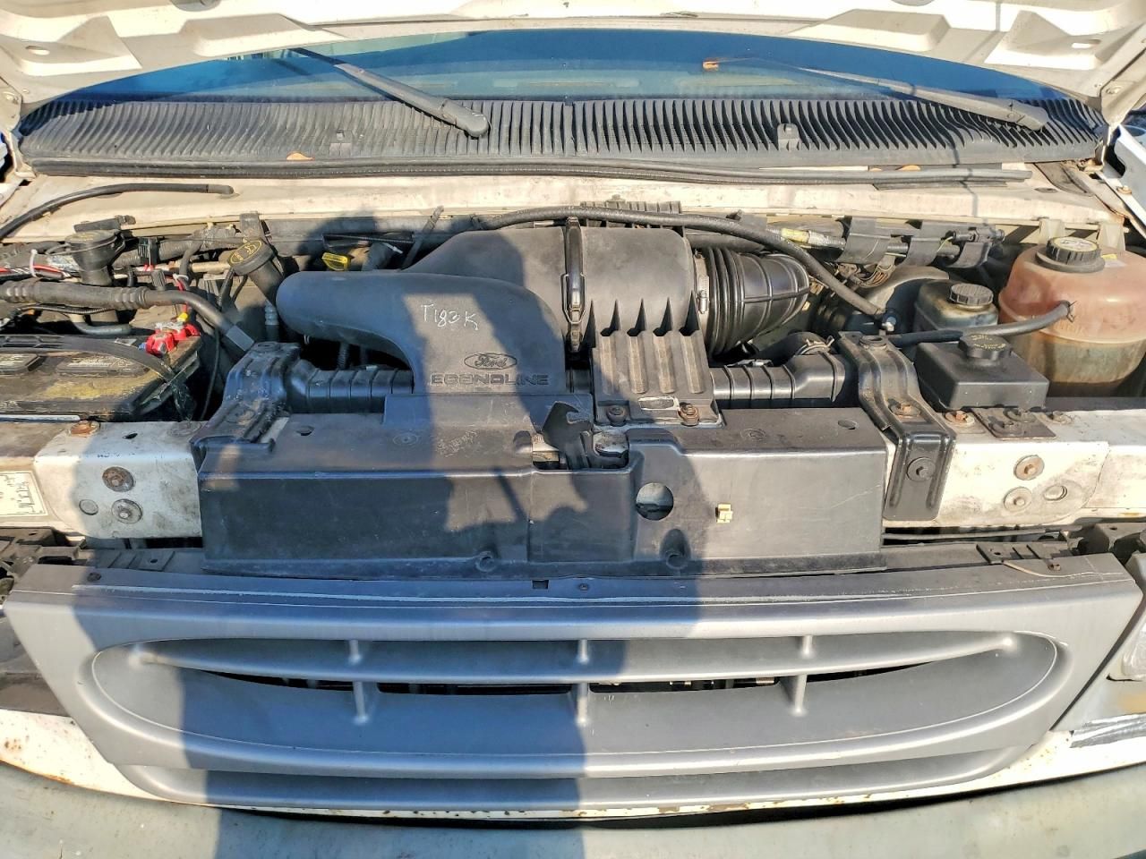 2002 Ford Econoline E250 van