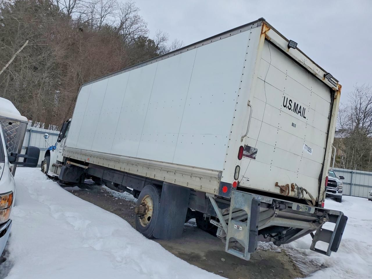 2015 Freightliner Business Class M2 BOX Truck