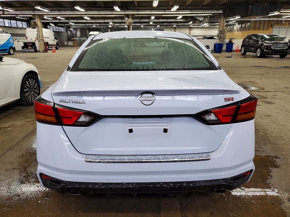 2023 Nissan Altima sr