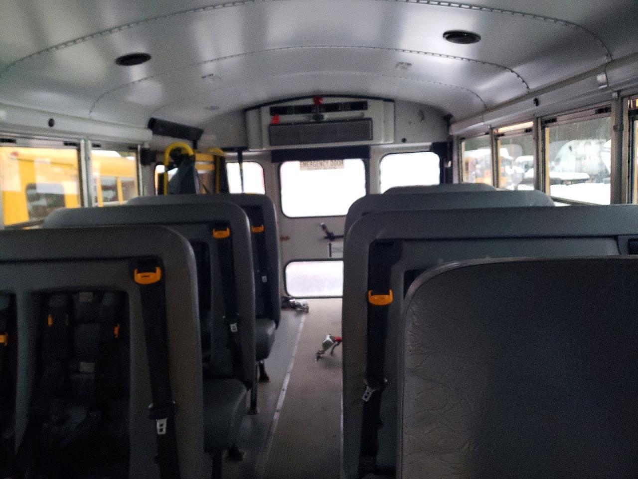 2014 Chevrolet 2014 Thomas Minotour G3500-School Bus