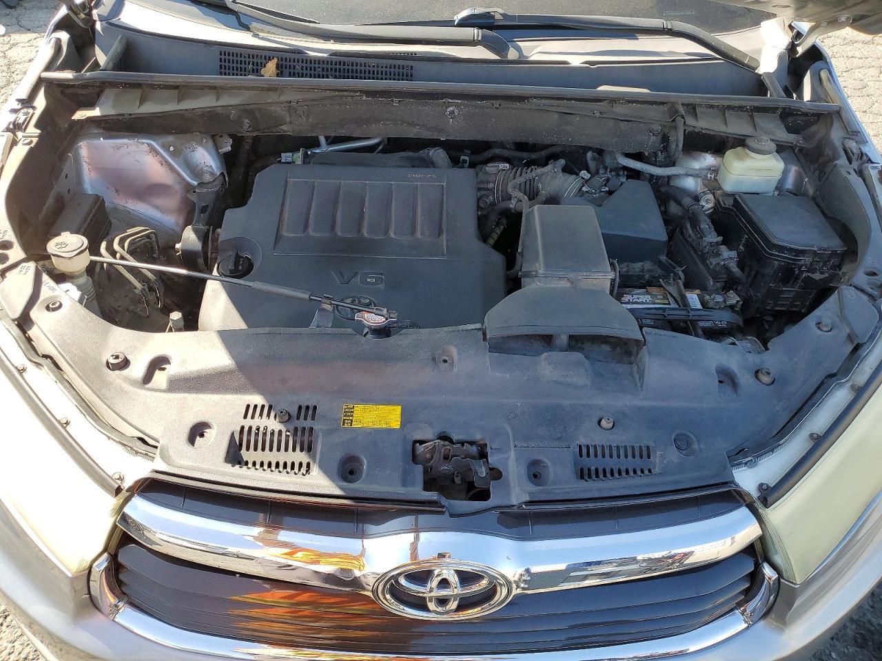 2016 Toyota Highlander le