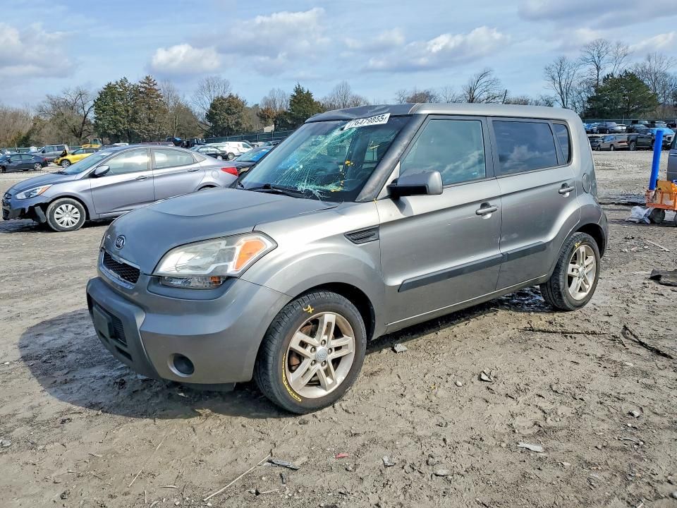 2011 KIA Soul +