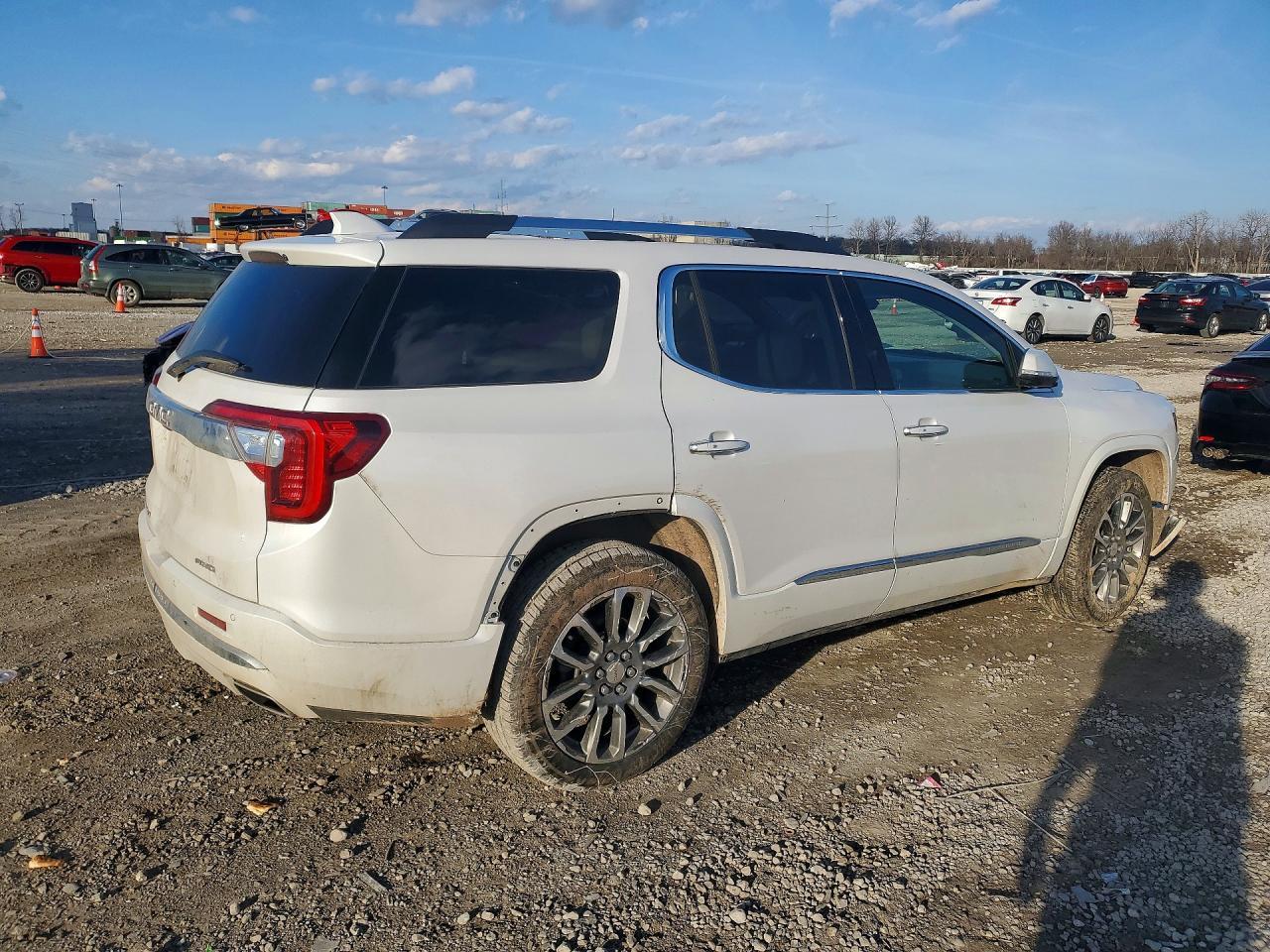 2023 GMC Acadia Denali