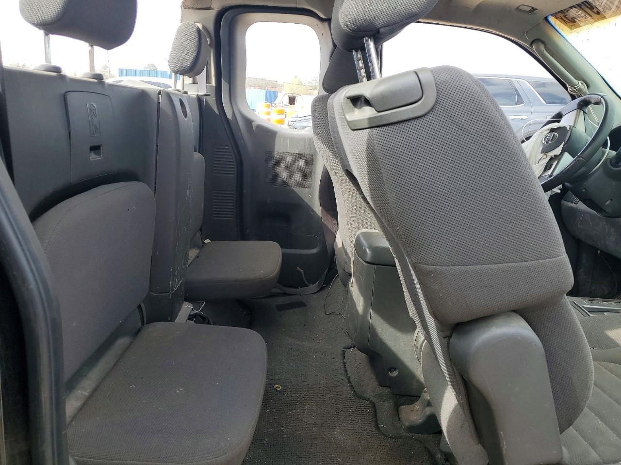2006 Nissan Frontier XE