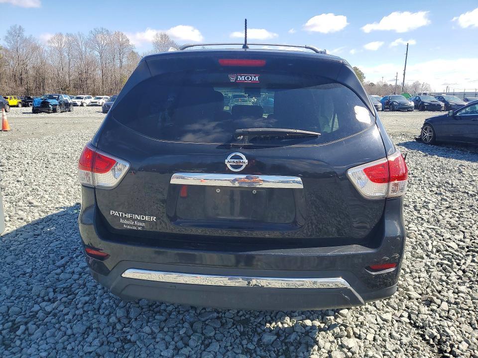 2016 Nissan Pathfinder s