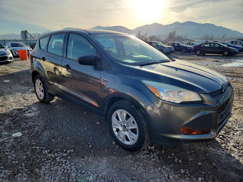 2015 Ford Escape s