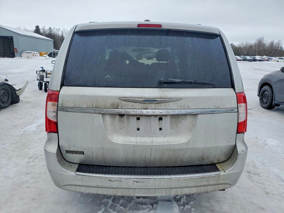 2011 Chrysler Town & Country Touring