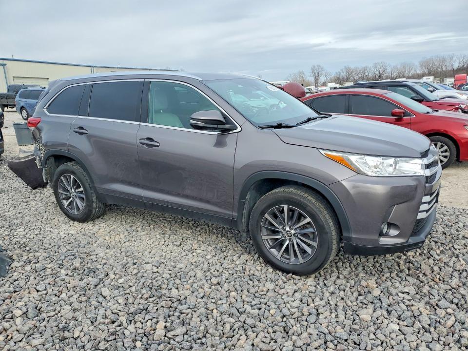 2019 Toyota Highlander xle