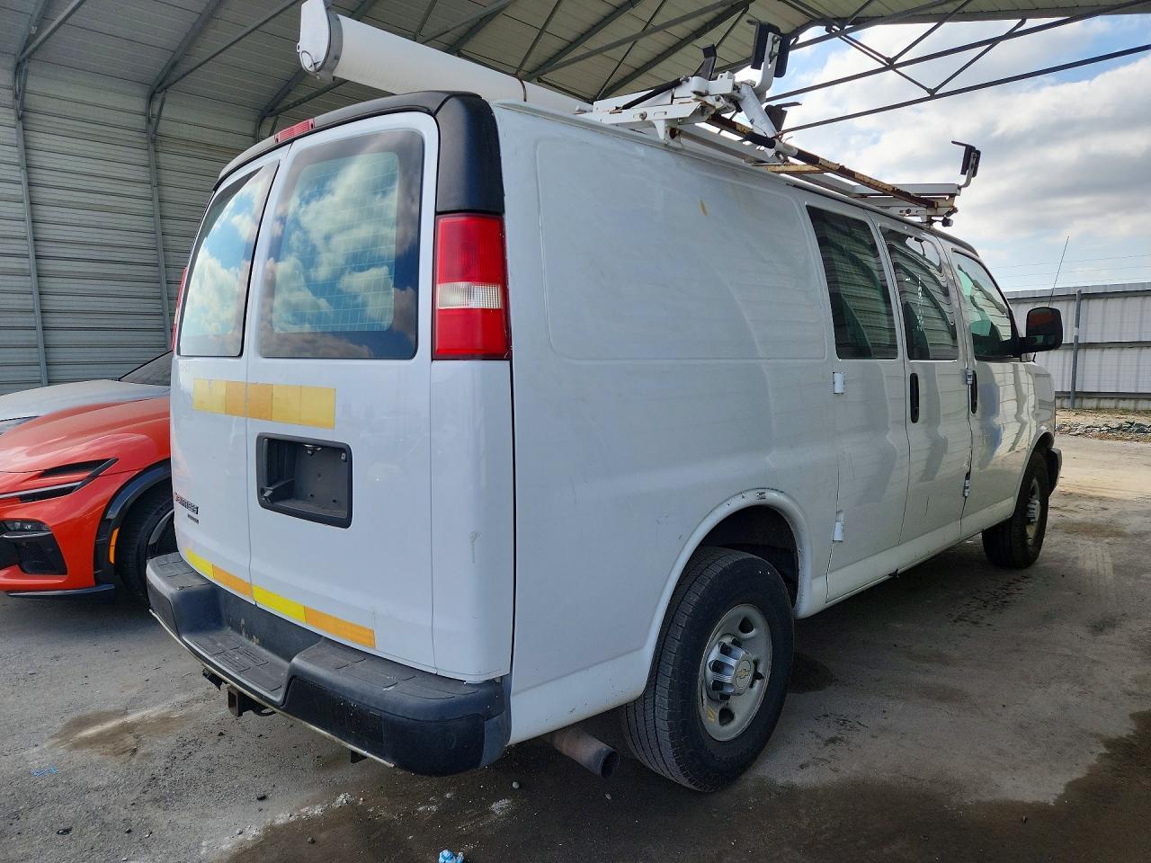2013 Chevrolet Express G2500 Delivery Van