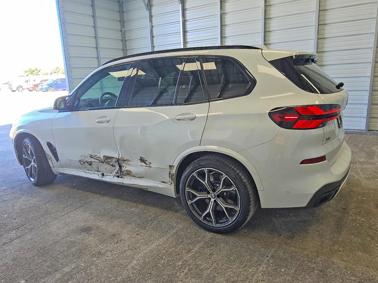 2026 BMW X5 M60i