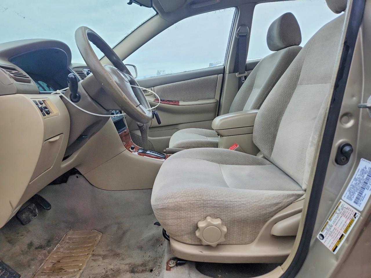 2004 Toyota Corolla le
