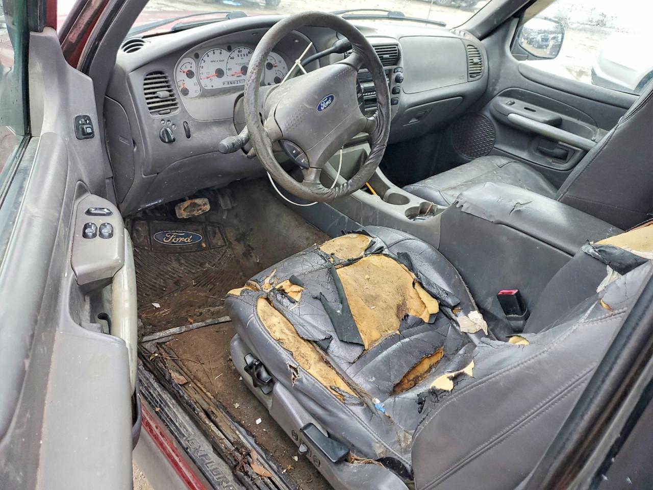 2002 Ford Explorer Sport