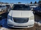 2015 Chrysler Town & Country Touring l