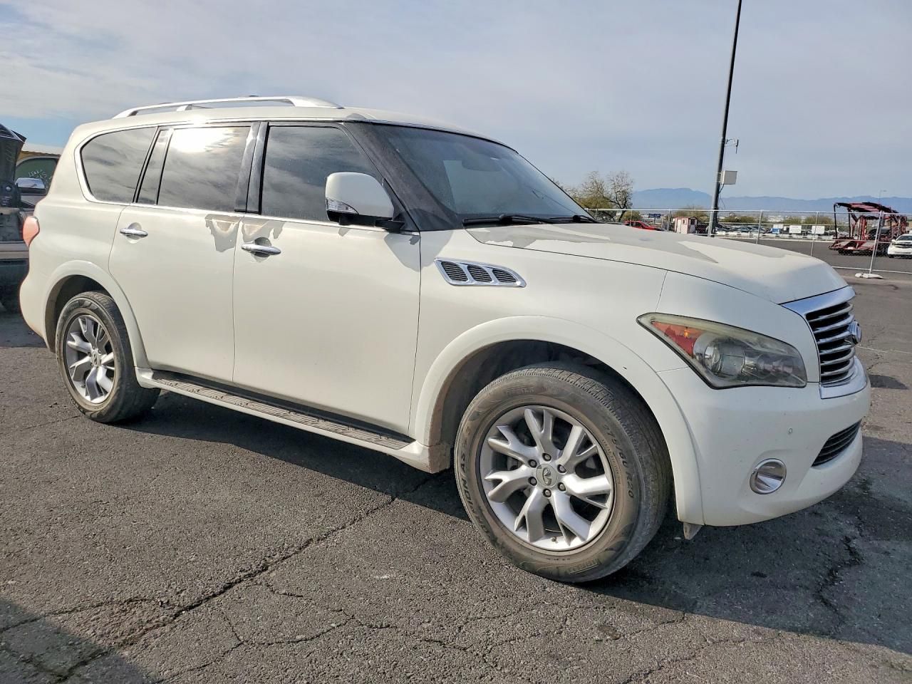 2012 Infiniti Qx56